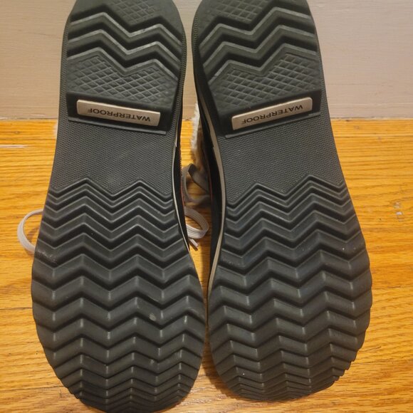 Sorel "Tivoli" Plaid Duck Waterproof Snow Boots, Brown Red | Size 6 EUC - Picture 5 of 5